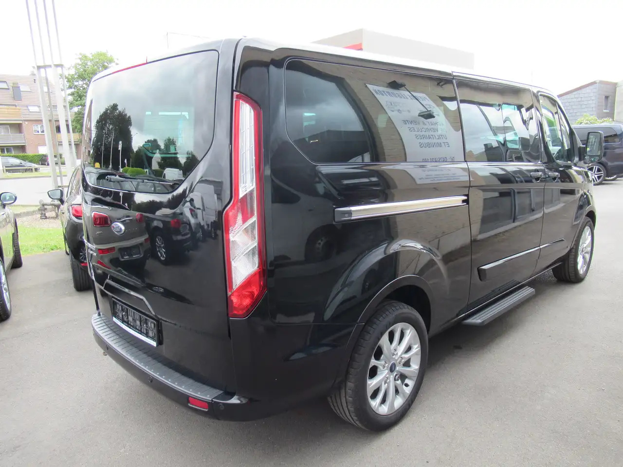 Ford Tourneo Custom 2.0 TDCi L2H1 - 승합차 : 사진 2 Ford Tourneo Custom 2.0 TDCi L2H1 - 승합차 : 사진 2