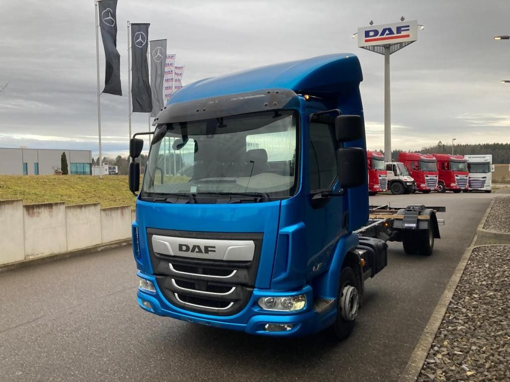 DAF LF 210 FA Standheizung / 5.00m Rd / 7.490kg - 커튼사이더 트럭 : 사진 4 DAF LF 210 FA Standheizung / 5.00m Rd / 7.490kg - 커튼사이더 트럭 : 사진 4
