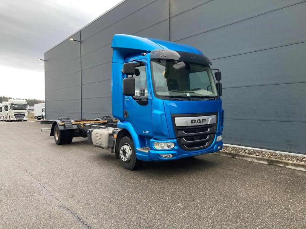 DAF LF 210 FA Standheizung / 5.00m Rd / 7.490kg - 커튼사이더 트럭 : 사진 3 DAF LF 210 FA Standheizung / 5.00m Rd / 7.490kg - 커튼사이더 트럭 : 사진 3