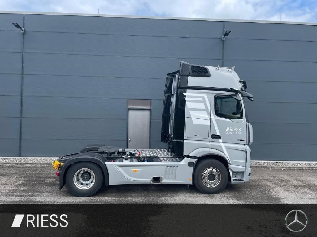 Mercedes-Benz Actros 1863 LS 4x2 - 트럭 : 사진 3 Mercedes-Benz Actros 1863 LS 4x2 - 트럭 : 사진 3