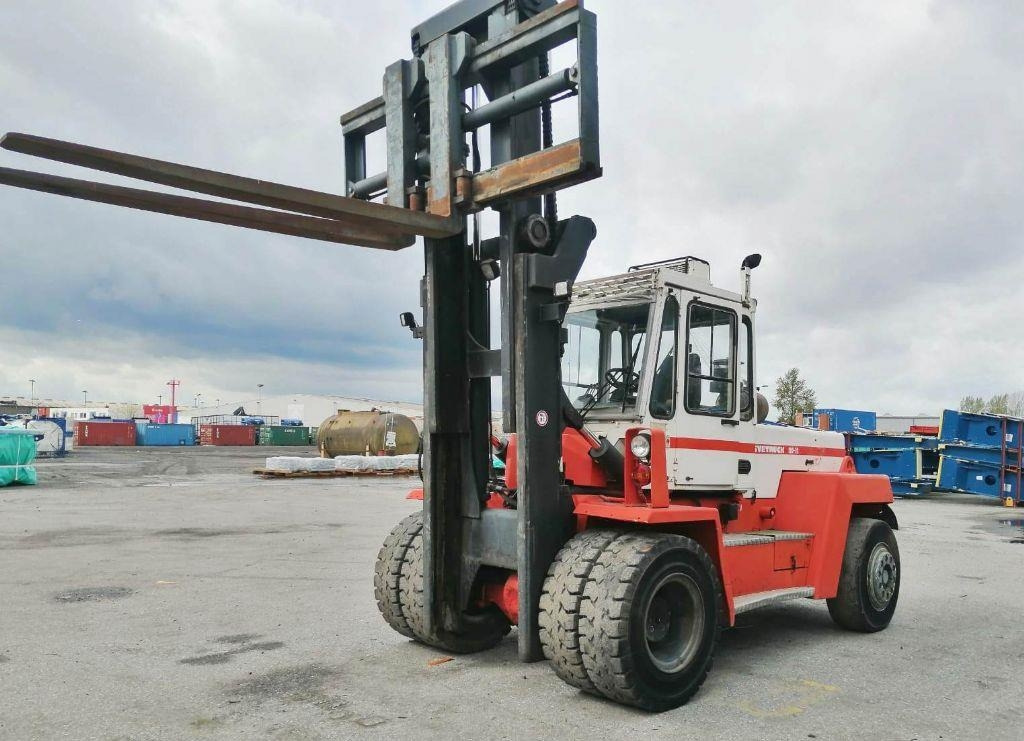 Svetruck 13,6-120-32 - 디젤 지게차 : 사진 1 Svetruck 13,6-120-32 - 디젤 지게차 : 사진 1