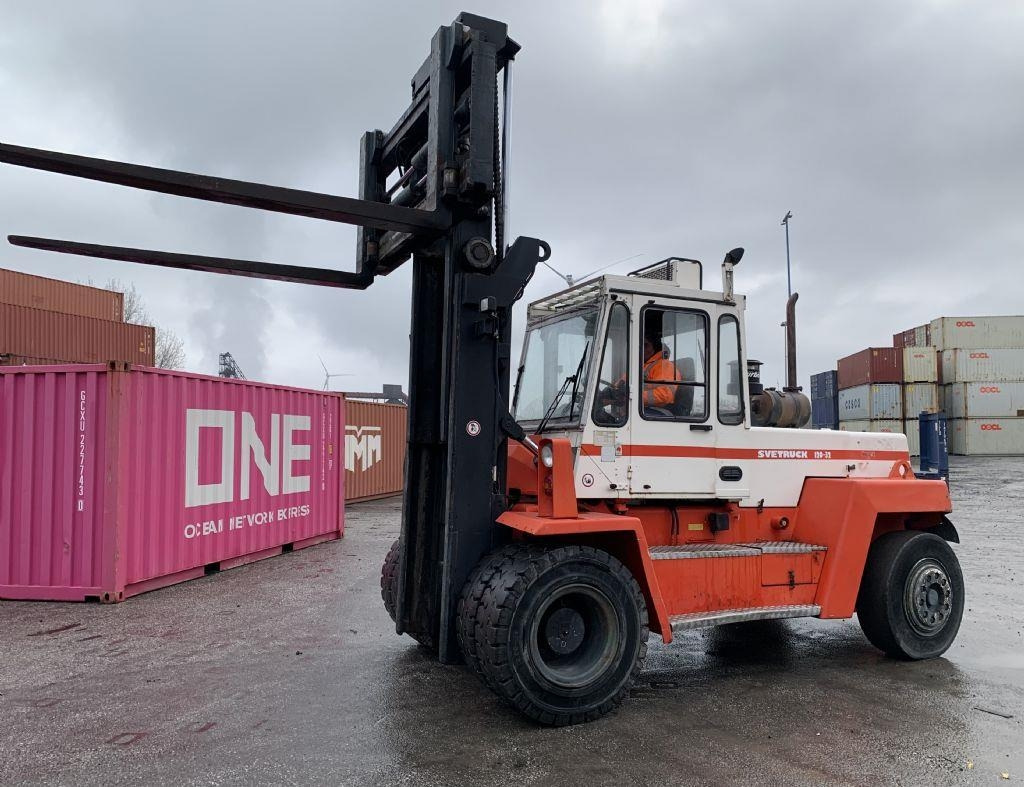 Svetruck 13,6-120-32 - 디젤 지게차 : 사진 4 Svetruck 13,6-120-32 - 디젤 지게차 : 사진 4