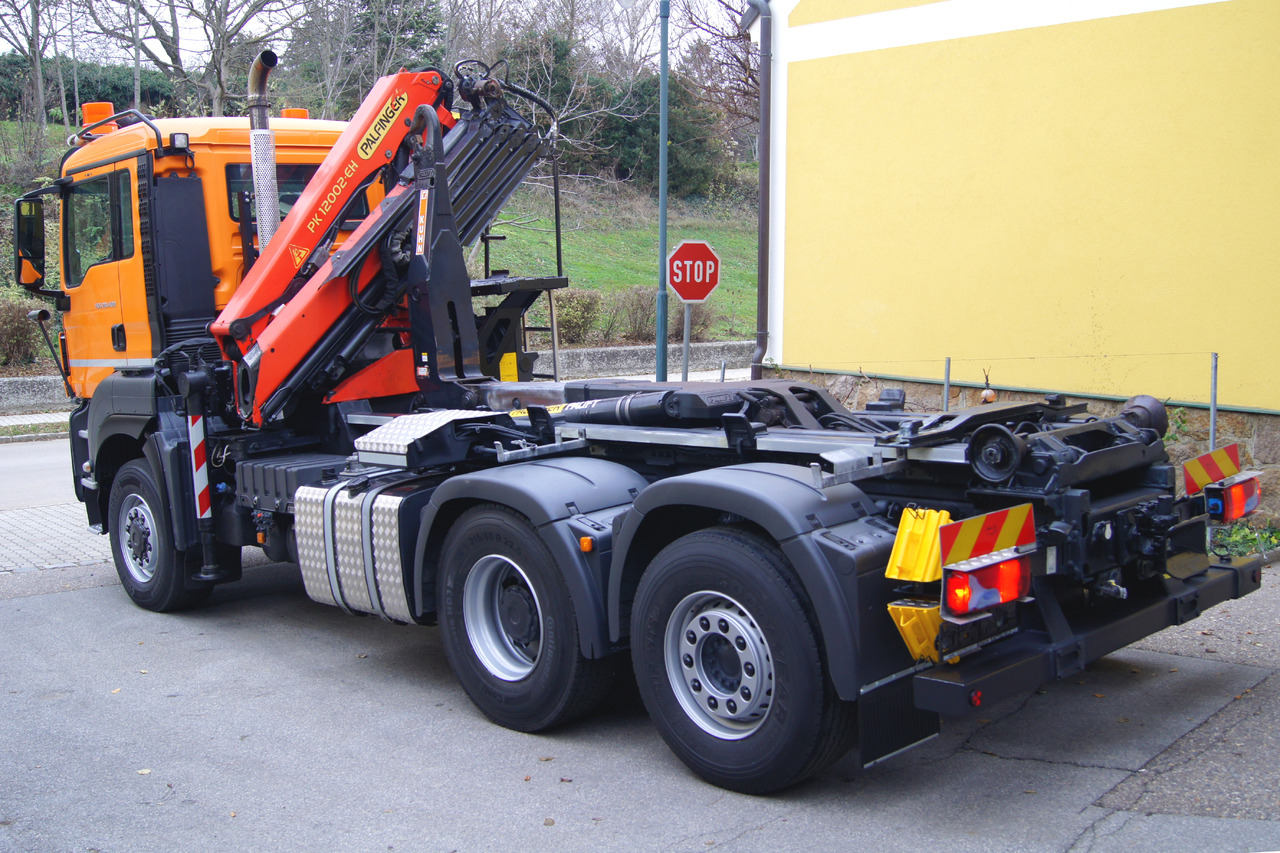 MAN TGS 28.400 BL 6x4-4/PK 12002 D/PALIFT/Winterdienst/Streuer/Pflug - 후크 리프트 트럭, 크레인 트럭 : 사진 3 MAN TGS 28.400 BL 6x4-4/PK 12002 D/PALIFT/Winterdienst/Streuer/Pflug - 후크 리프트 트럭, 크레인 트럭 : 사진 3