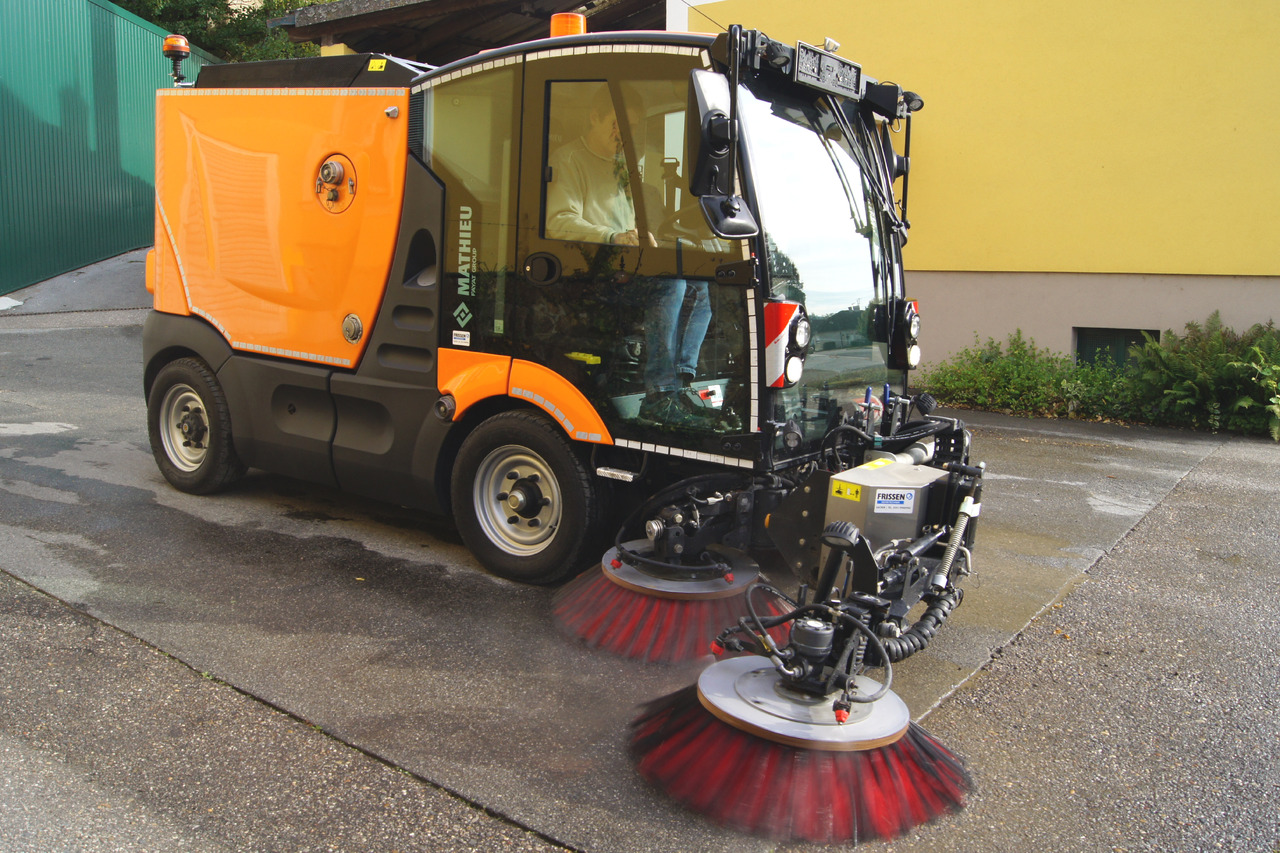 MATHIEU Azura Flex MC210 3-rd brush / EURO 6 - 거리 청소 차량 : 사진 2 MATHIEU Azura Flex MC210 3-rd brush / EURO 6 - 거리 청소 차량 : 사진 2