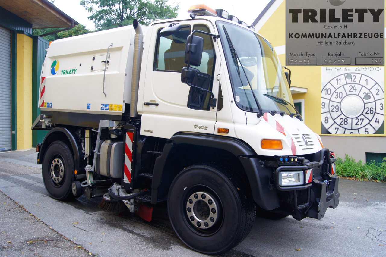 MERCEDES-BENZ Unimog U400 + TRILETY Kehrmaschine/TÜV/EUR4/Leistungshydraulik - 거리 청소 차량 : 사진 2 MERCEDES-BENZ Unimog U400 + TRILETY Kehrmaschine/TÜV/EUR4/Leistungshydraulik - 거리 청소 차량 : 사진 2