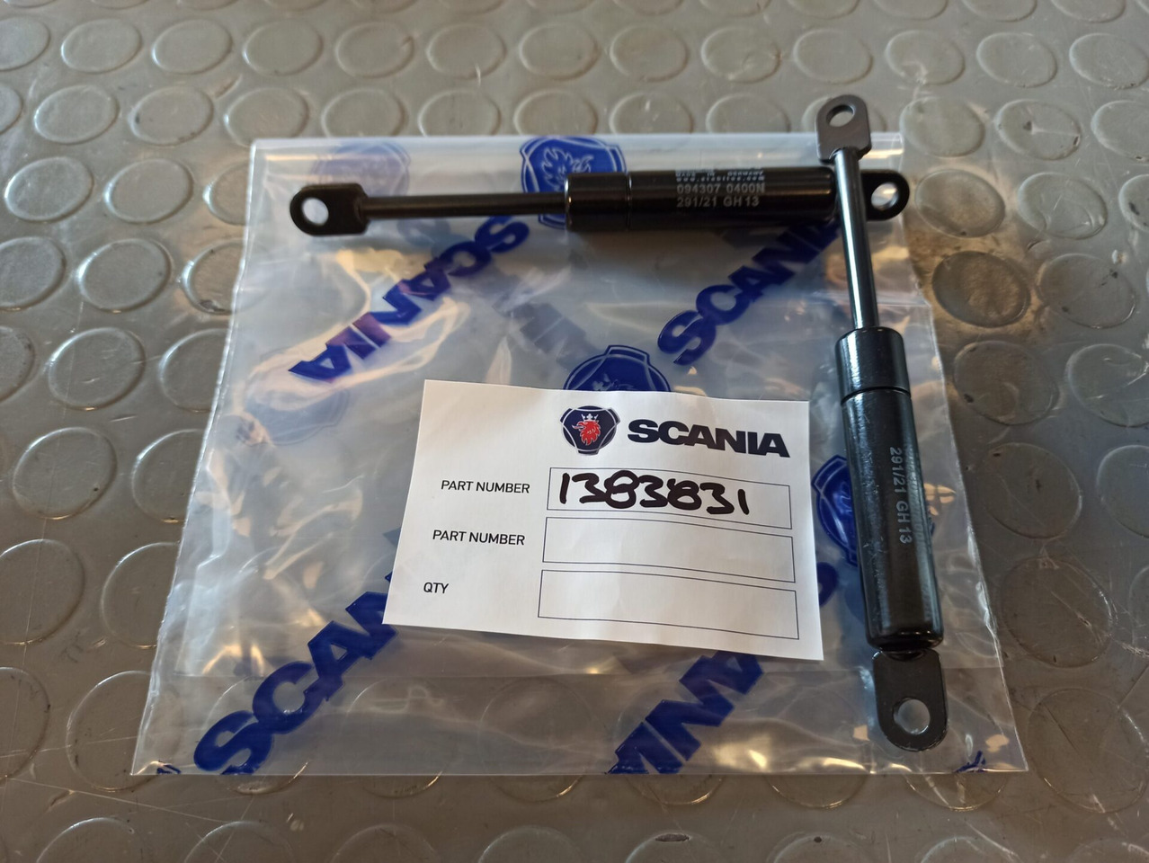 SCANIA GAS SPRING - 1383831 - 운전실 및 내부 트럭 용 : 사진 1 SCANIA GAS SPRING - 1383831 - 운전실 및 내부 트럭 용 : 사진 1