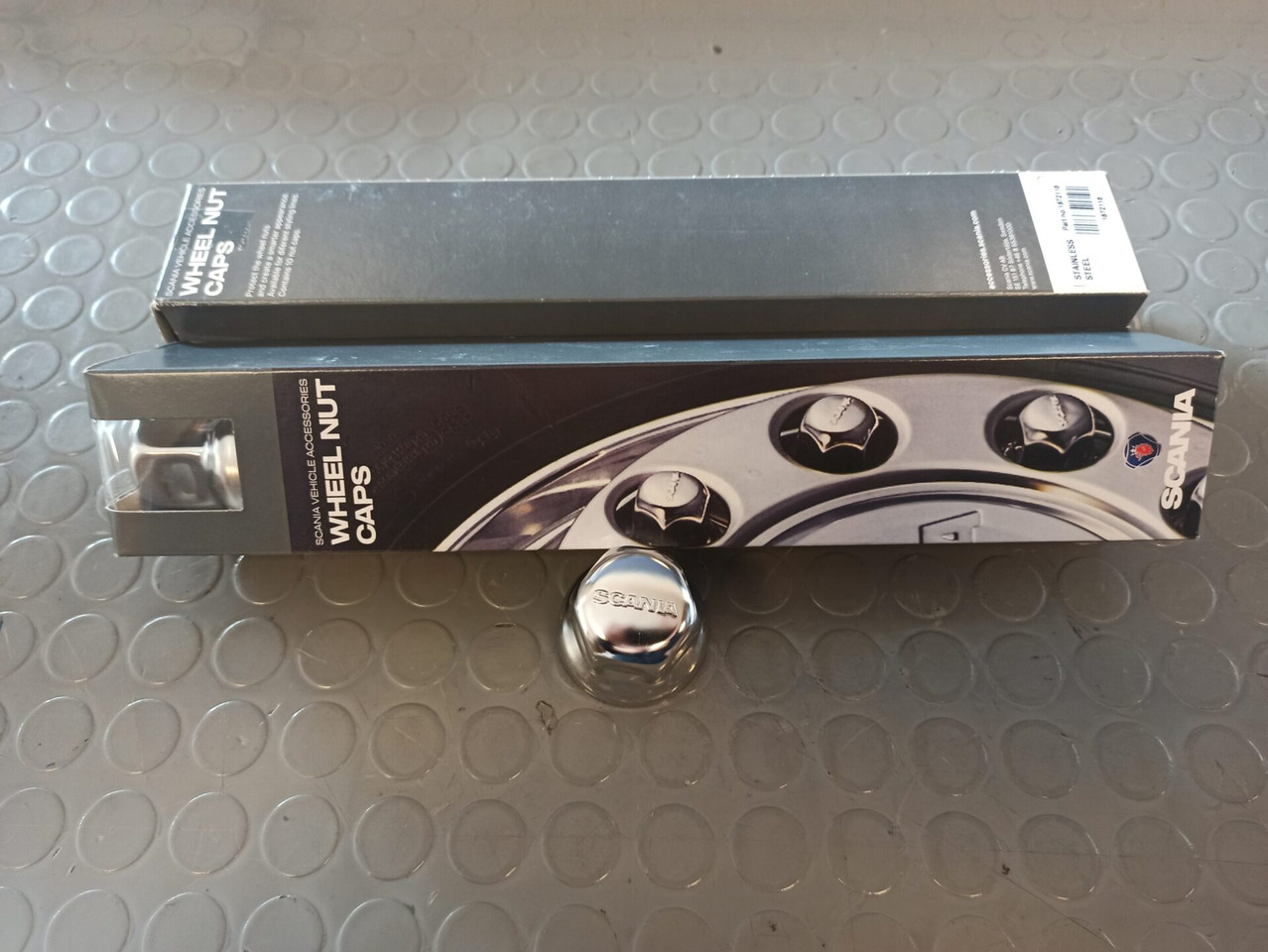 SCANIA WHEEL NUT CAPS - 1872116 - 차축 및 부품 트럭 용 : 사진 1 SCANIA WHEEL NUT CAPS - 1872116 - 차축 및 부품 트럭 용 : 사진 1
