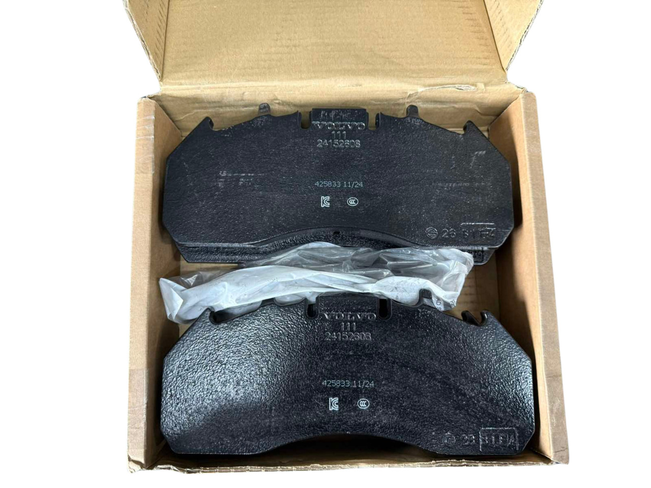 VOLVO BRAKE PADS 24204886 - 브레이크 슈즈 트럭 용 : 사진 2 VOLVO BRAKE PADS 24204886 - 브레이크 슈즈 트럭 용 : 사진 2
