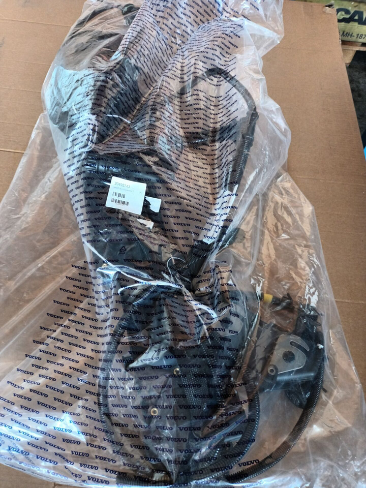 VOLVO CABLE HARNESS 20495743 - 케이블/ 와이어 하니스 트럭 용 : 사진 1 VOLVO CABLE HARNESS 20495743 - 케이블/ 와이어 하니스 트럭 용 : 사진 1