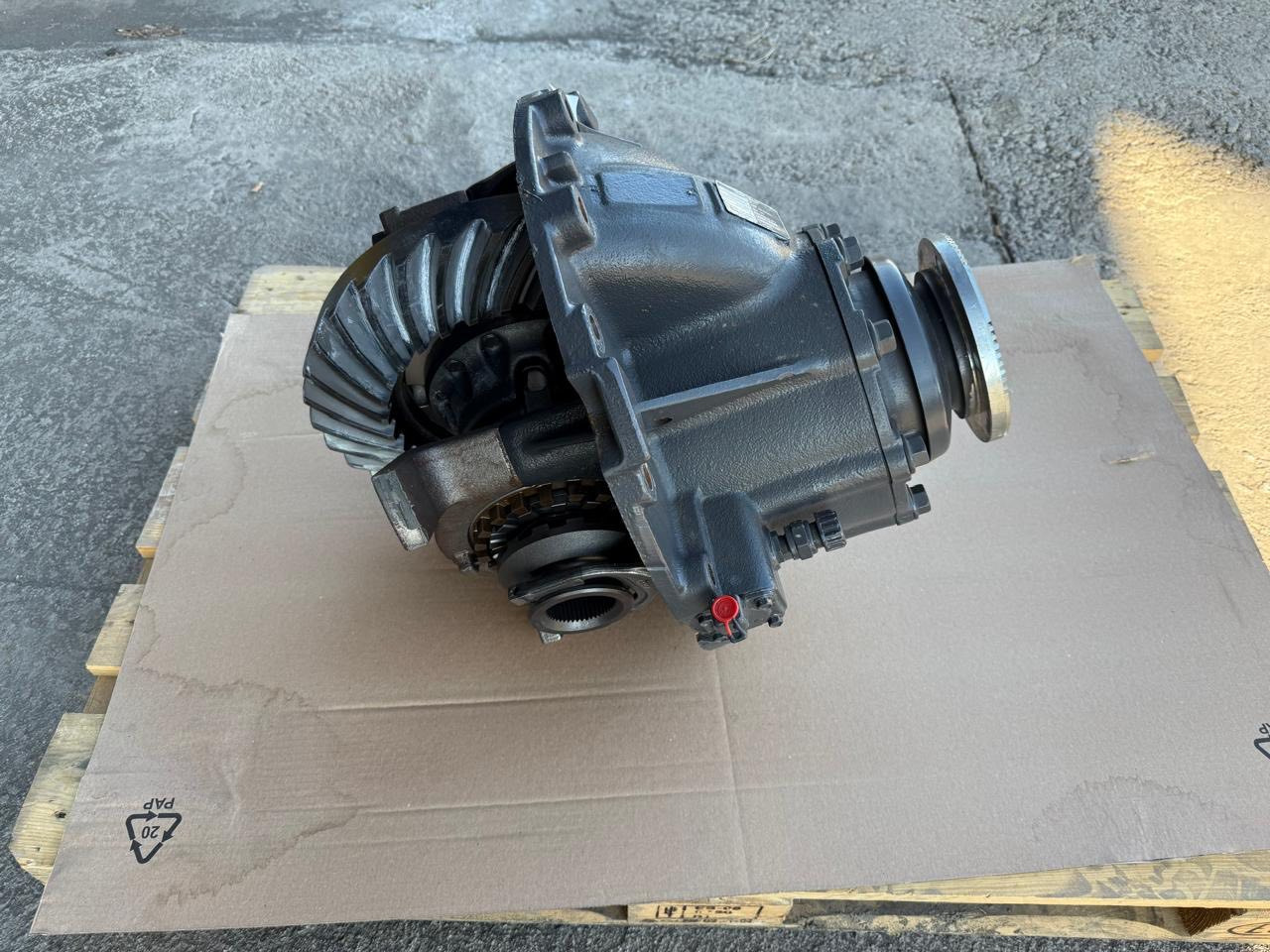 VOLVO Differential Groups 20701332 / 20487379 - 차축 및 부품 트럭 용 : 사진 3 VOLVO Differential Groups 20701332 / 20487379 - 차축 및 부품 트럭 용 : 사진 3