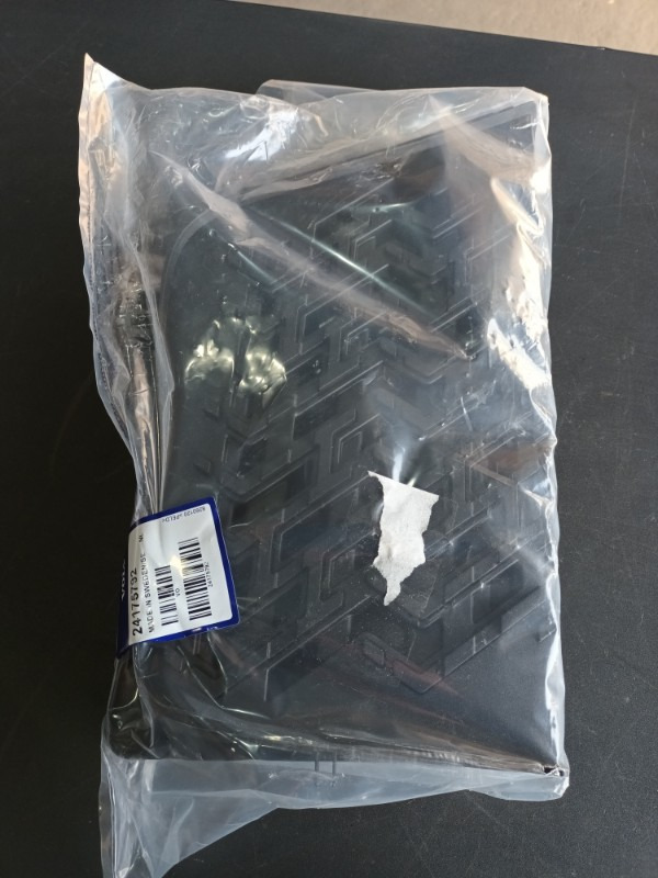 VOLVO FOOT STEP - 24175792 - 걸음 트럭 용 : 사진 1 VOLVO FOOT STEP - 24175792 - 걸음 트럭 용 : 사진 1