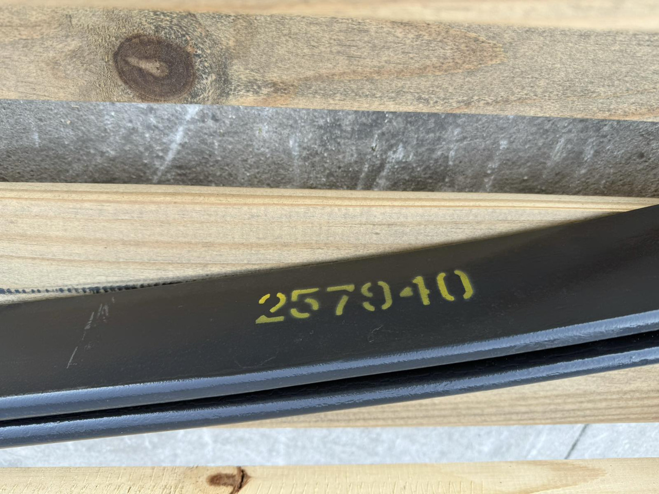 VOLVO FRONT SPRING 257940 - 예비 부속 트럭 용 : 사진 3 VOLVO FRONT SPRING 257940 - 예비 부속 트럭 용 : 사진 3