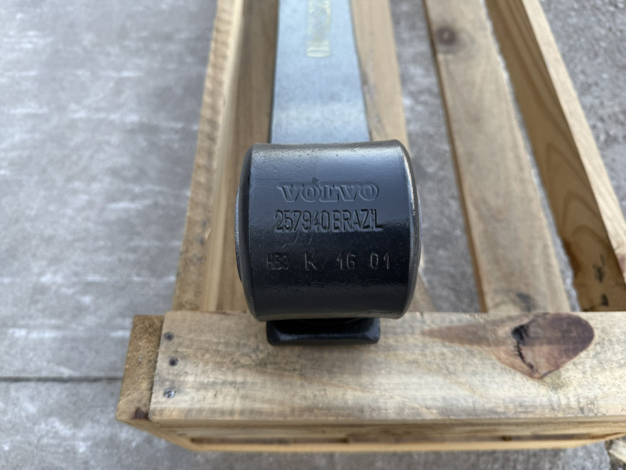 VOLVO FRONT SPRING 257940 - 예비 부속 트럭 용 : 사진 4 VOLVO FRONT SPRING 257940 - 예비 부속 트럭 용 : 사진 4