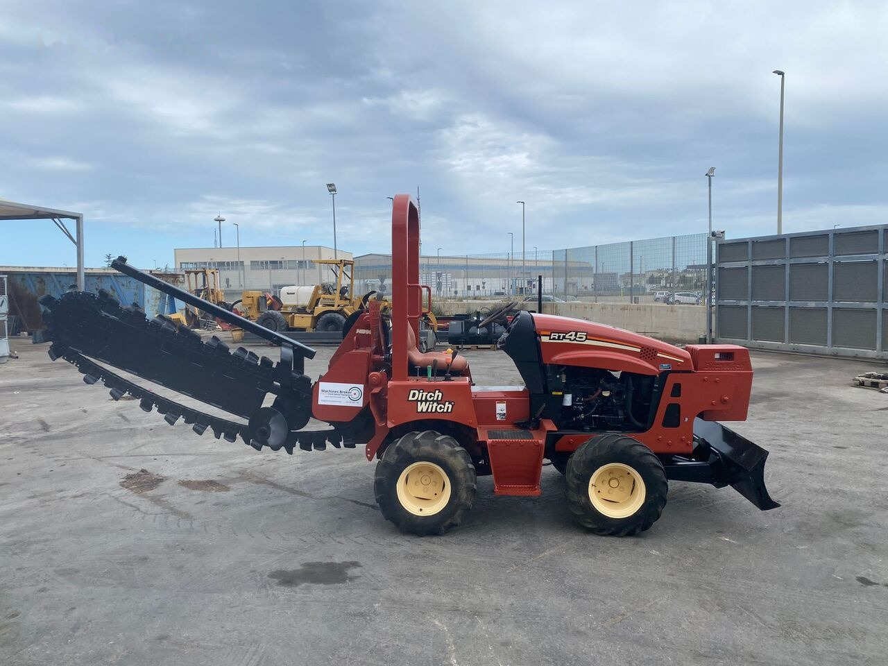 Ditch-Witch RT45 - 트렌처 : 사진 4 Ditch-Witch RT45 - 트렌처 : 사진 4