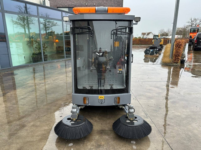 Å koda DY2400 - 거리 청소 차량 : 사진 2 Å koda DY2400 - 거리 청소 차량 : 사진 2