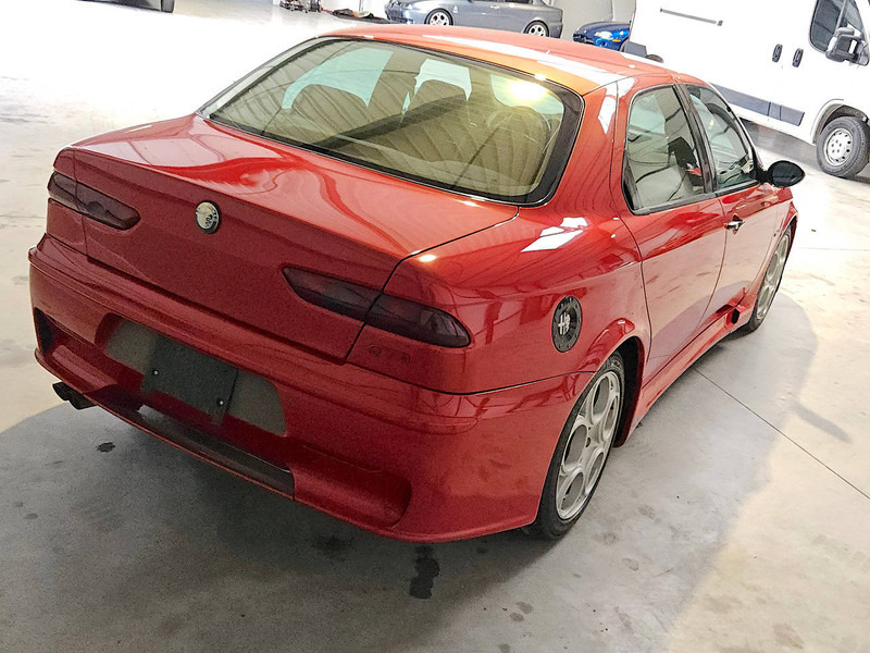 Alfa Romeo 156 GTA - 세단 : 사진 5 Alfa Romeo 156 GTA - 세단 : 사진 5