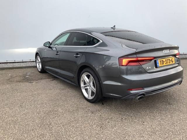 Audi A5 Sportback G-Tron S Line Edition - 세단 : 사진 5 Audi A5 Sportback G-Tron S Line Edition - 세단 : 사진 5