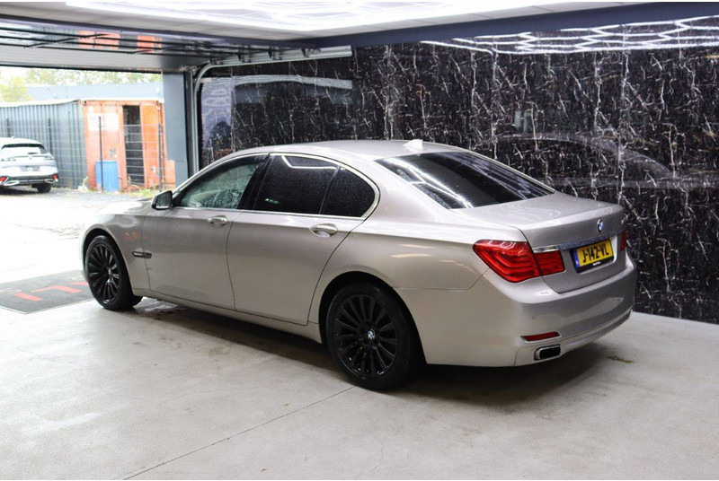 BMW 7 Serie 750i XDRIVE - 세단 : 사진 4 BMW 7 Serie 750i XDRIVE - 세단 : 사진 4