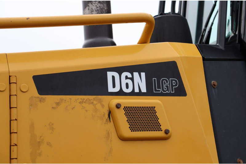 불도저 Caterpillar D6N LGP : 사진 17