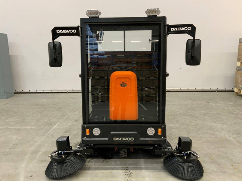 Daewoo DAS100 - 거리 청소 차량 : 사진 4 Daewoo DAS100 - 거리 청소 차량 : 사진 4