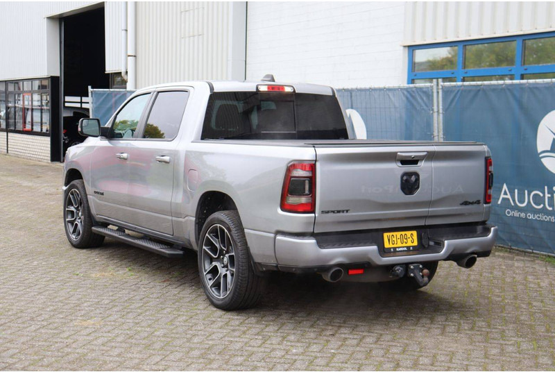 Dodge Ram 1500 1500 Sport 4x4 - 차량 : 사진 4 Dodge Ram 1500 1500 Sport 4x4 - 차량 : 사진 4