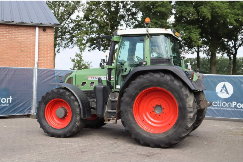 Fendt 716 VARIO - 장궤형 트랙터 : 사진 3 Fendt 716 VARIO - 장궤형 트랙터 : 사진 3