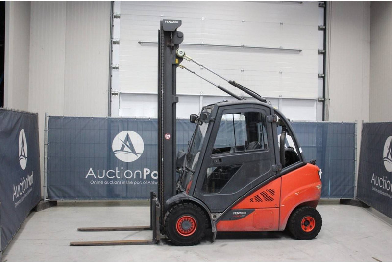 Fenwick-Linde H30T-02 - 디젤 지게차 : 사진 1 Fenwick-Linde H30T-02 - 디젤 지게차 : 사진 1