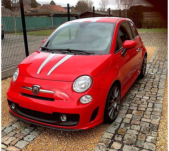 Fiat 500 Abarth Tributo Ferrari (limited 142/200) - 차량 : 사진 1 Fiat 500 Abarth Tributo Ferrari (limited 142/200) - 차량 : 사진 1