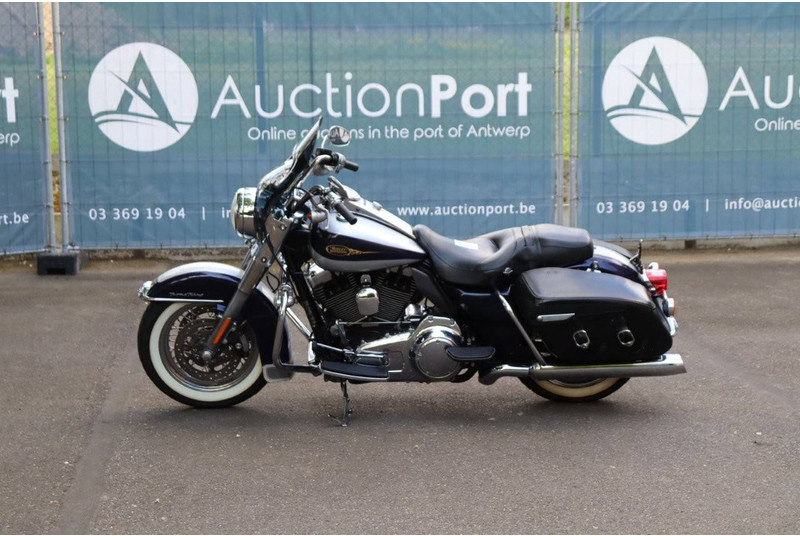 Harley-Davidson Road King Classic TOuring - 오토바이 : 사진 2 Harley-Davidson Road King Classic TOuring - 오토바이 : 사진 2