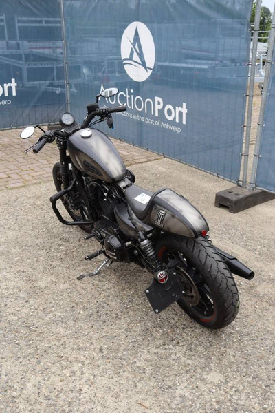 Harley-Davidson Sportster 883 Custom - 오토바이 : 사진 4 Harley-Davidson Sportster 883 Custom - 오토바이 : 사진 4