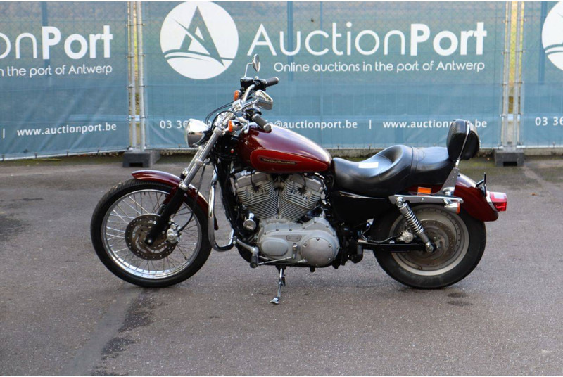 Harley-Davidson Sportster XL883 - 오토바이 : 사진 2 Harley-Davidson Sportster XL883 - 오토바이 : 사진 2