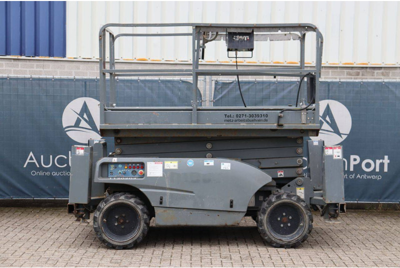 Haulotte Compact 12DX - 시저 리프트 : 사진 2 Haulotte Compact 12DX - 시저 리프트 : 사진 2