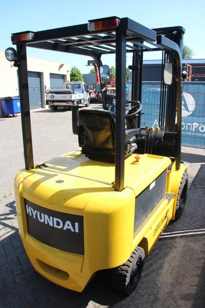 Hyundai HBF 32-7 - 전기 지게차 : 사진 5 Hyundai HBF 32-7 - 전기 지게차 : 사진 5