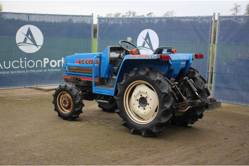 Iseki Landleader 247 - 장궤형 트랙터 : 사진 3 Iseki Landleader 247 - 장궤형 트랙터 : 사진 3