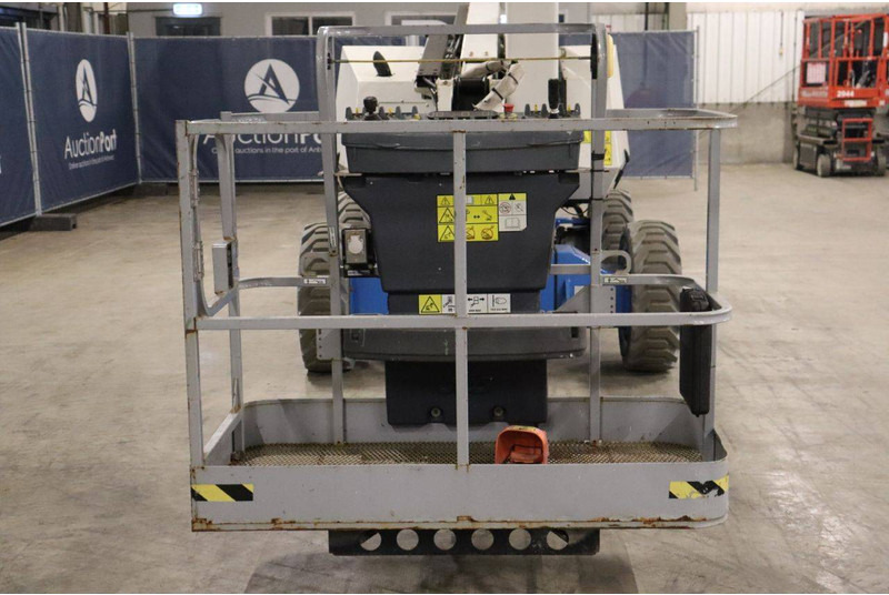 관절 붐 JLG H340AJ 4 WD : 사진 13 관절 붐 JLG H340AJ 4 WD : 사진 13