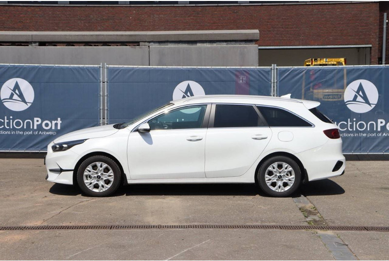 Kia Ceed Sportswagon - 세단 : 사진 2 Kia Ceed Sportswagon - 세단 : 사진 2