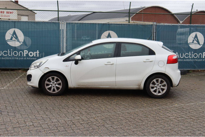 Kia New Rio - 세단 : 사진 2 Kia New Rio - 세단 : 사진 2