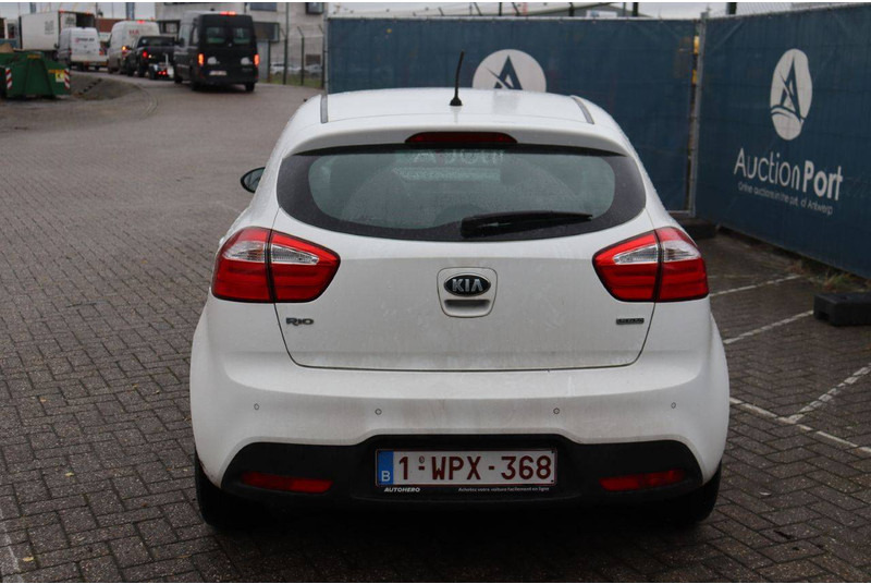Kia New Rio - 세단 : 사진 5 Kia New Rio - 세단 : 사진 5