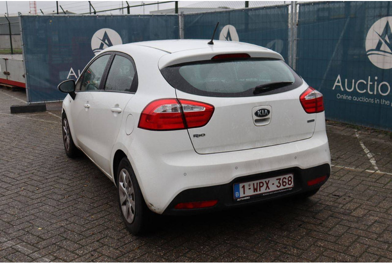 Kia New Rio - 세단 : 사진 4 Kia New Rio - 세단 : 사진 4