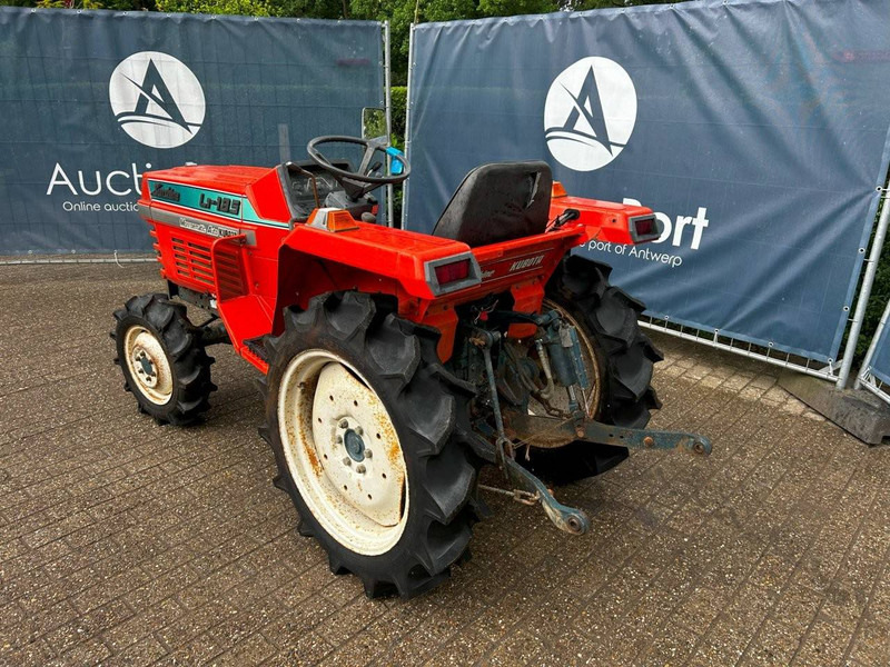 Kubota B1-14D - 장궤형 트랙터 : 사진 2 Kubota B1-14D - 장궤형 트랙터 : 사진 2