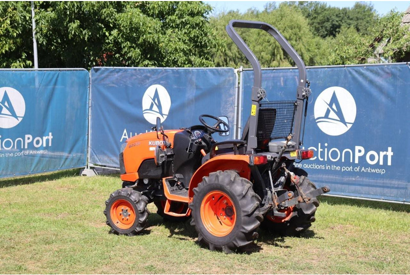 Kubota B2201 - 장궤형 트랙터 : 사진 3 Kubota B2201 - 장궤형 트랙터 : 사진 3