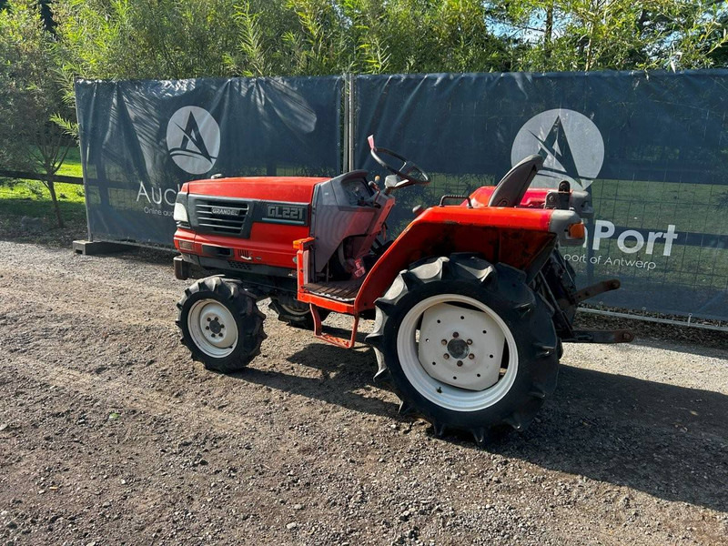 Kubota GL221 Grandel - 장궤형 트랙터 : 사진 2 Kubota GL221 Grandel - 장궤형 트랙터 : 사진 2