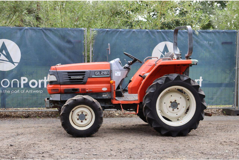 Kubota GL281 Grandel - 장궤형 트랙터 : 사진 1 Kubota GL281 Grandel - 장궤형 트랙터 : 사진 1