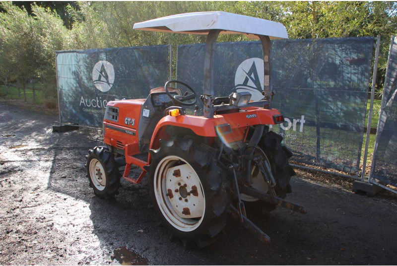 Kubota GT-3 - 장궤형 트랙터 : 사진 3 Kubota GT-3 - 장궤형 트랙터 : 사진 3