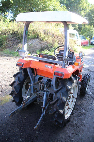 Kubota GT-3 - 장궤형 트랙터 : 사진 5 Kubota GT-3 - 장궤형 트랙터 : 사진 5