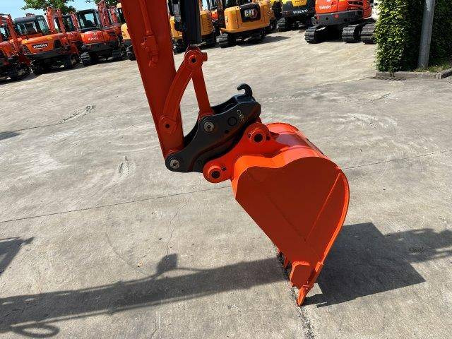 크롤러 굴삭기 Kubota KX155-5 : 사진 11