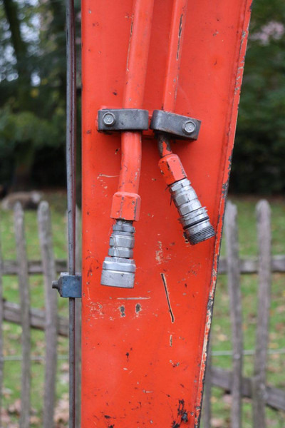 크롤러 굴삭기 Kubota U55-4 : 사진 13