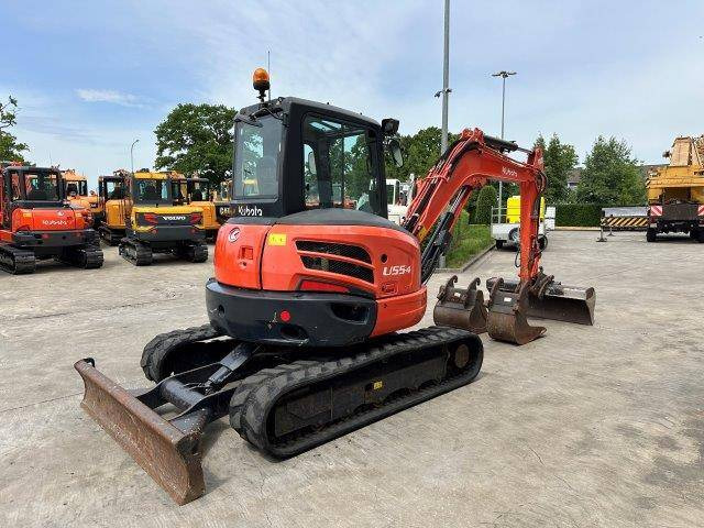 Kubota U55-4 - 크롤러 굴삭기 : 사진 4 Kubota U55-4 - 크롤러 굴삭기 : 사진 4