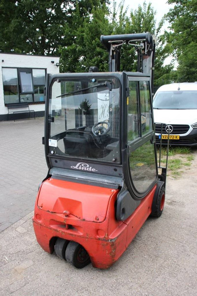 Linde E18C-02 - 전기 지게차 : 사진 5 Linde E18C-02 - 전기 지게차 : 사진 5