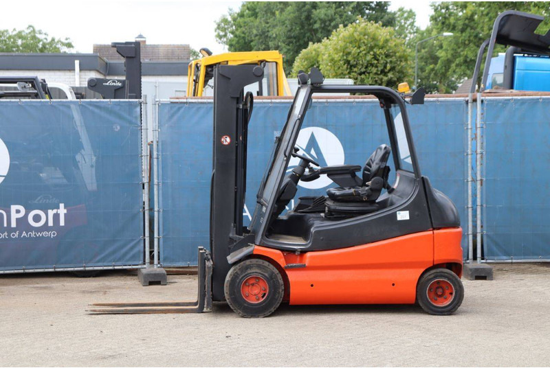 Linde E25/02 - 전기 지게차 : 사진 1 Linde E25/02 - 전기 지게차 : 사진 1